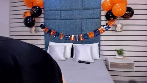 Naty  online show from 10-26-25, 03:34