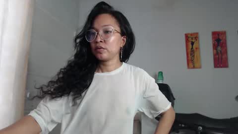 Stella Mcqueen online show from 12-30-24, 04:19