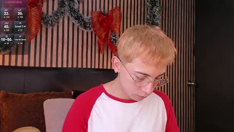 Snapshot of naughty__chris chatting on 12-04-24, 12:36 Christopher Chris online show from 12-04-24, 12:36