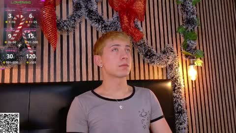 Snapshot of naughty__chris chatting on 12-19-24, 12:45 Christopher Chris online show from 12-19-24, 12:45