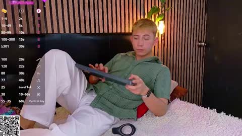 Snapshot of naughty__chris chatting on 02-10-25, 04:14 Christopher Chris online show from 02-10-25, 04:14