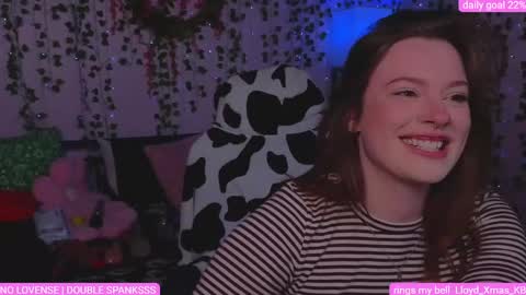 Snapshot of naughty_bella99 chatting on 05-15-26, 11:23 bella online show from 05-15-26, 11:23