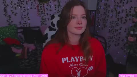 Snapshot of naughty_bella99 chatting on 07-12-26, 09:39 bella online show from 07-12-26, 09:39