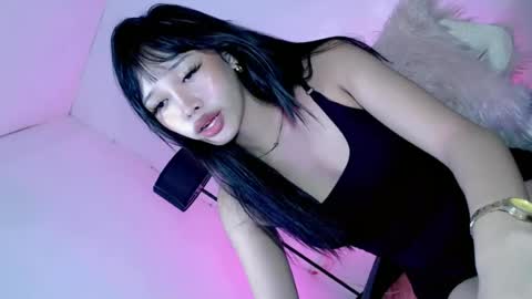 Snapshot of naughty_cutiepie chatting on 06-19-26, 01:04 itsyourgirl kiara online show from 06-19-26, 01:04