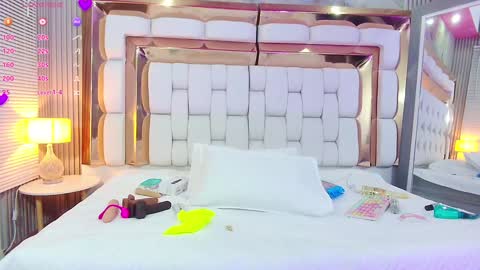 Snapshot of naughty_ebonyy chatting on 01-14-25, 03:01 SASHA online show from 01-14-25, 03:01