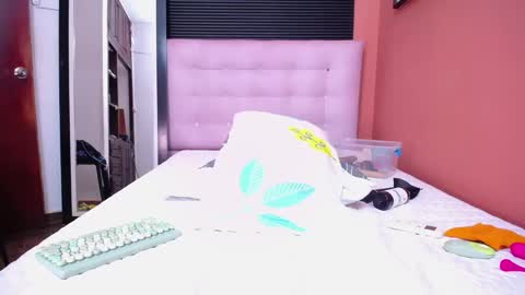 Snapshot of naughty_ebonyy chatting on 02-21-25, 01:55 SASHA online show from 02-21-25, 01:55