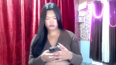 Snapshot of naughty_kate18 chatting on 04-18-26, 12:36 KATE online show from 04-18-26, 12:36