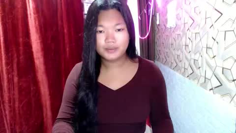 Snapshot of naughty_kate18 chatting on 04-22-26, 10:11 KATE online show from 04-22-26, 10:11