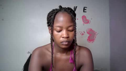 naughty_keesha1 online show from 10-20-25, 12:05
