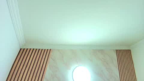 Snapshot of naughty_kittenm chatting on 10-20-25, 11:32 Kitten online show from 10-20-25, 11:32