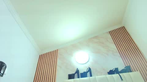 Snapshot of naughty_kittenm chatting on 10-24-25, 11:28 Kitten online show from 10-24-25, 11:28