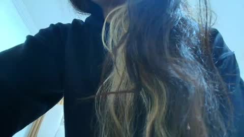 Kitten online show from 04-18-26, 10:52