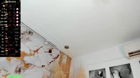 Snapshot of naughty_lizeth chatting on 10-19-25, 02:50 lizeth online show from 10-19-25, 02:50