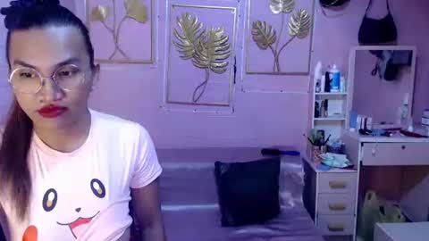 naughty_lorien143 online show from 10-26-25, 10:21