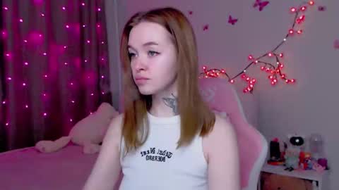 Snapshot of naughty_mablee chatting on 10-09-25, 01:14 Mable online show from 10-09-25, 01:14
