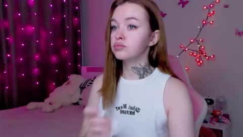 Snapshot of naughty_mablee chatting on 10-14-25, 12:11 Mable online show from 10-14-25, 12:11