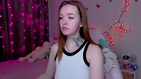 Snapshot of naughty_mablee chatting on 10-22-25, 12:22 Mable online show from 10-22-25, 12:22