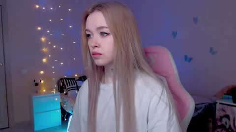 Mable online show from 03-24-26, 02:16