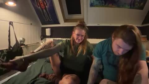 Freyja and Baldur online show from 10-12-25, 01:26