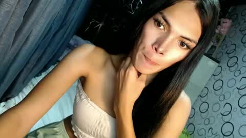 Snapshot of naughty_princess24 chatting on 10-11-25, 08:57 Ariela online show from 10-11-25, 08:57