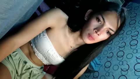 Snapshot of naughty_princess24 chatting on 10-28-25, 05:48 Ariela online show from 10-28-25, 05:48