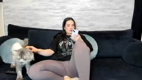 Snapshot of naughty_princesse chatting on 06-14-26, 11:18 Elena online show from 06-14-26, 11:18