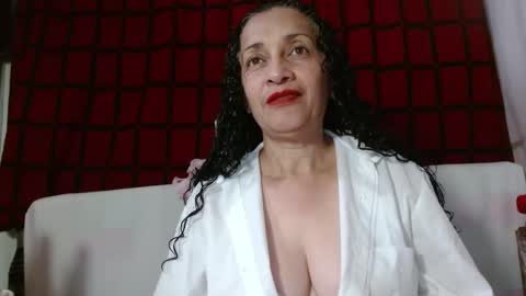 Snapshot of naughty_tita chatting on 06-07-26, 05:55 Tita Madurita online show from 06-07-26, 05:55