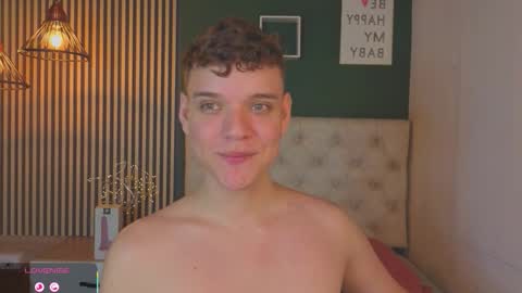 Snapshot of naughty_twink_ chatting on 12-17-25, 12:00 Noah online show from 12-17-25, 12:00