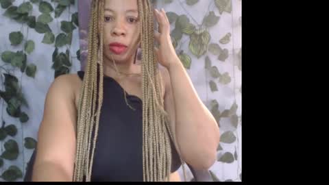 Snapshot of naughty_xxbunny chatting on 02-01-25, 07:47 beauty online show from 02-01-25, 07:47