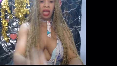 Snapshot of naughty_xxbunny chatting on 02-15-25, 08:54 beauty online show from 02-15-25, 08:54