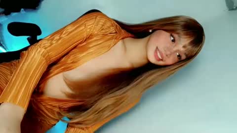 Snapshot of naughtybella_ chatting on 01-20-25, 07:36 bella online show from 01-20-25, 07:36