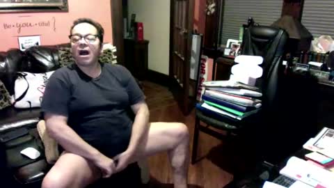 Snapshot of naughtybone chatting on 01-11-25, 08:43 naughtybone online show from 01-11-25, 08:43