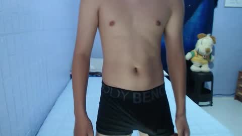 Snapshot of naughtyboytoni chatting on 10-01-25, 03:34 naughtyboytoni online show from 10-01-25, 03:34