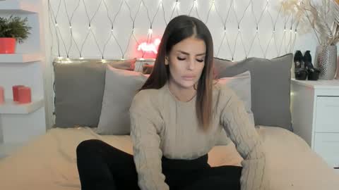 Snapshot of naughtycasssy chatting on 01-17-25, 02:39 Cassy online show from 01-17-25, 02:39