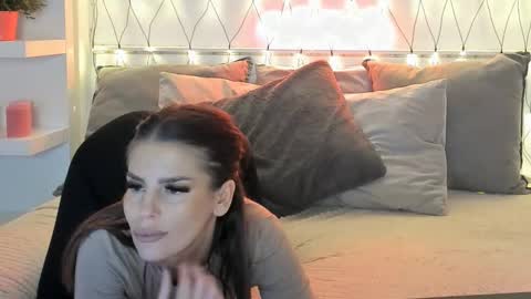 Snapshot of naughtycasssy chatting on 02-16-25, 04:21 Cassy online show from 02-16-25, 04:21