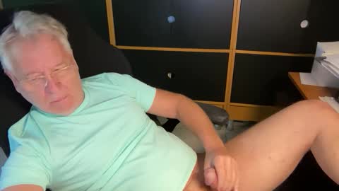 naughtydaddyla online show from 04-18-26, 07:18