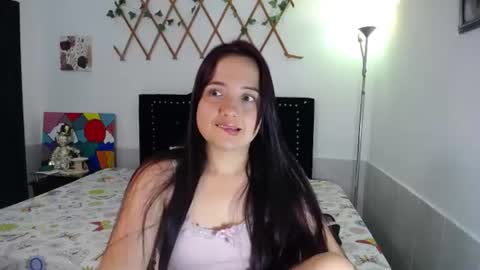 Snapshot of naughtygirl_mmm chatting on 06-20-26, 09:12 Valeria online show from 06-20-26, 09:12