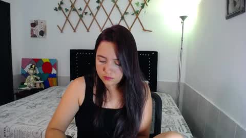 Snapshot of naughtygirl_mmm chatting on 06-24-26, 08:35 Valeria online show from 06-24-26, 08:35