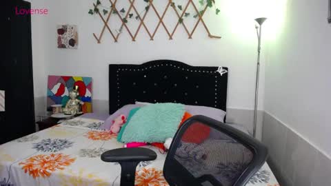 Snapshot of naughtygirl_mmm chatting on 07-24-26, 08:18 Valeria online show from 07-24-26, 08:18