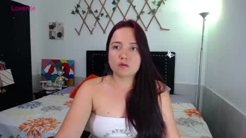 Snapshot of naughtygirl_mmm chatting on 08-01-26, 08:41 Valeria online show from 08-01-26, 08:41