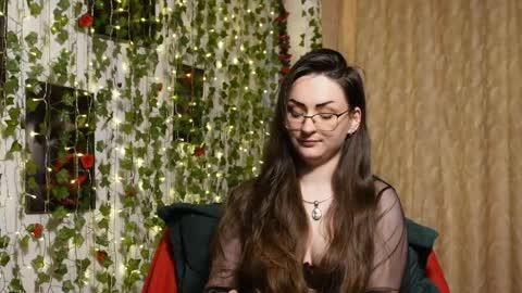 Snapshot of naughtyhomemade17 chatting on 05-08-26, 11:15 Mya Alexya online show from 05-08-26, 11:15