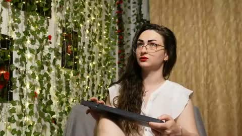 Snapshot of naughtyhomemade17 chatting on 06-19-26, 10:30 Mya Alexya online show from 06-19-26, 10:30