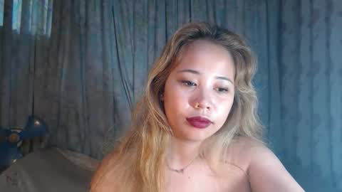 Snapshot of naughtyhotsexyjean chatting on 05-23-26, 01:44 miss jean online show from 05-23-26, 01:44