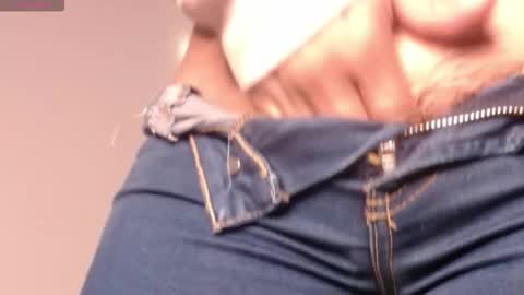 Kimberly online show from 10-31-25, 01:01