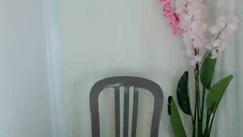 Snapshot of naughtyiyahxxx chatting on 06-29-26, 02:06 naughtyiyahxxx online show from 06-29-26, 02:06