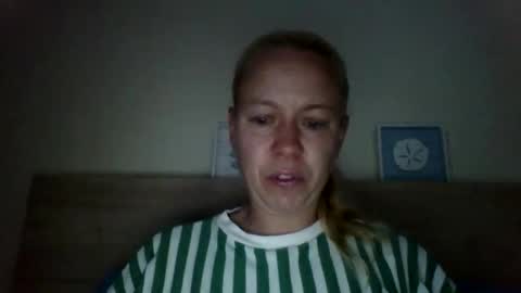 Snapshot of naughtyjennyblondeuk chatting on 04-17-26, 06:33 naughtyjennyblondeuk online show from 04-17-26, 06:33
