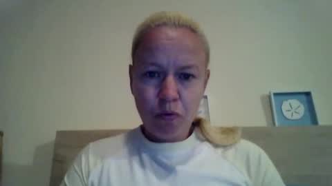 Snapshot of naughtyjennyblondeuk chatting on 04-18-26, 07:07 naughtyjennyblondeuk online show from 04-18-26, 07:07