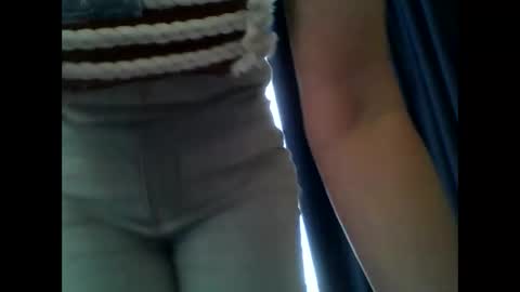 Snapshot of naughtyjennyblondeuk chatting on 04-25-26, 01:03 naughtyjennyblondeuk online show from 04-25-26, 01:03