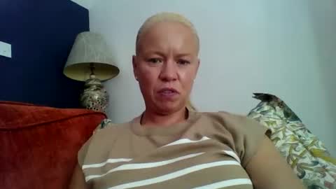naughtyjennyblondeuk online show from 07-28-26, 02:24