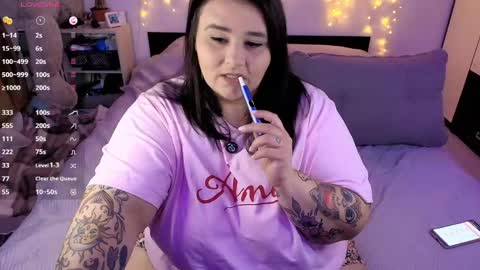 Snapshot of naughtykiss22 chatting on 04-26-26, 10:46 Chris online show from 04-26-26, 10:46
